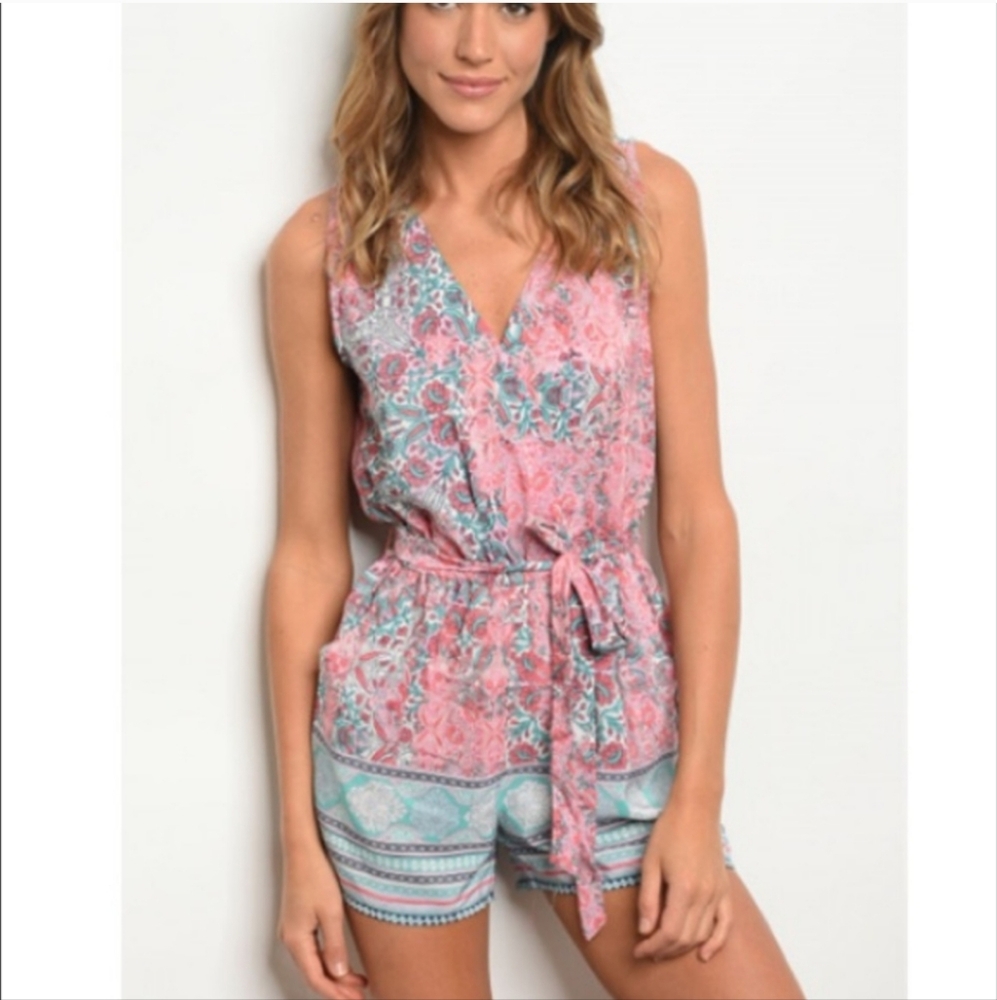 Boho Floral Romper With Pockets